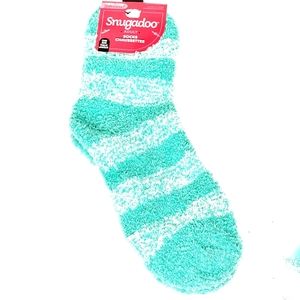 ``S25550 NWT Snugadoo Green & White Adult Socks